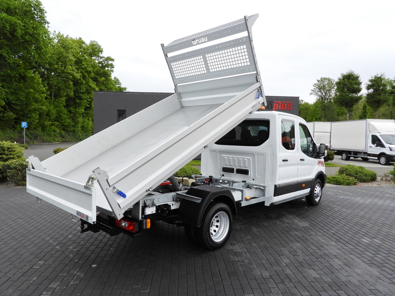 FORD TRANSIT TIPPER DOUBLE CABIN DOKA 6 SEATS CRUISE CONTROL AIR CONDITIONING TWIN WHEELS 170HP - قلاب صغير: صور 3 FORD TRANSIT TIPPER DOUBLE CABIN DOKA 6 SEATS CRUISE CONTROL AIR CONDITIONING TWIN WHEELS 170HP - قلاب صغير: صور 3