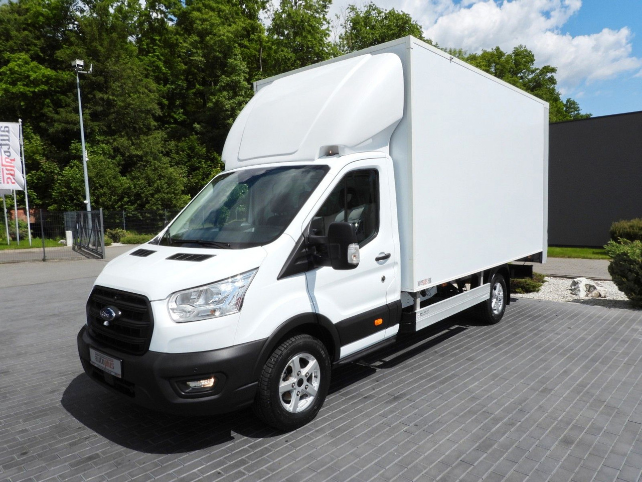 الشاحنات الصغيرة صندوق مغلق Ford TRANSIT  KOFFER AUFZUG 8 PALETTEN TEMPOMAT: صور 6