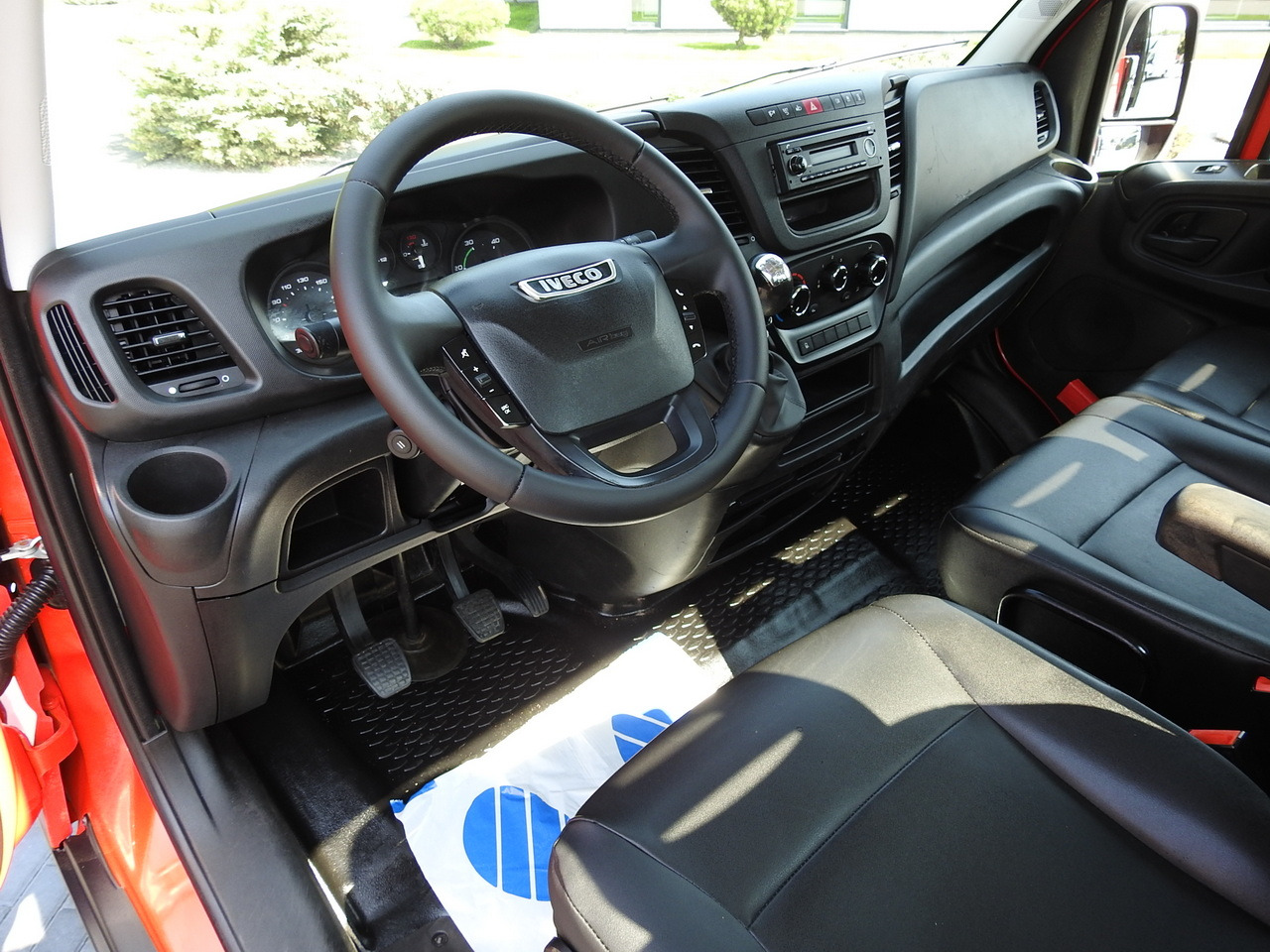 IVECO DAILY 35C13 TIPPER CRUISE CONTROL AIR CONDITIONING TWIN WHEELS 130HP - قلاب صغير: صور 2 IVECO DAILY 35C13 TIPPER CRUISE CONTROL AIR CONDITIONING TWIN WHEELS 130HP - قلاب صغير: صور 2
