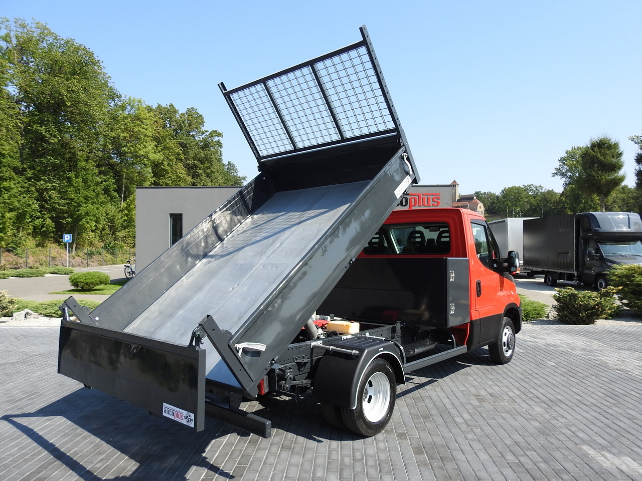 IVECO DAILY 35C13 TIPPER CRUISE CONTROL AIR CONDITIONING TWIN WHEELS 130HP - قلاب صغير: صور 3 IVECO DAILY 35C13 TIPPER CRUISE CONTROL AIR CONDITIONING TWIN WHEELS 130HP - قلاب صغير: صور 3