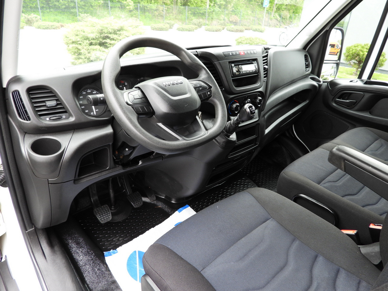 IVECO DAILY 35C14 TIPPER CRUISE CONTROL TWIN WHEELS 140HP - قلاب صغير: صور 2 IVECO DAILY 35C14 TIPPER CRUISE CONTROL TWIN WHEELS 140HP - قلاب صغير: صور 2