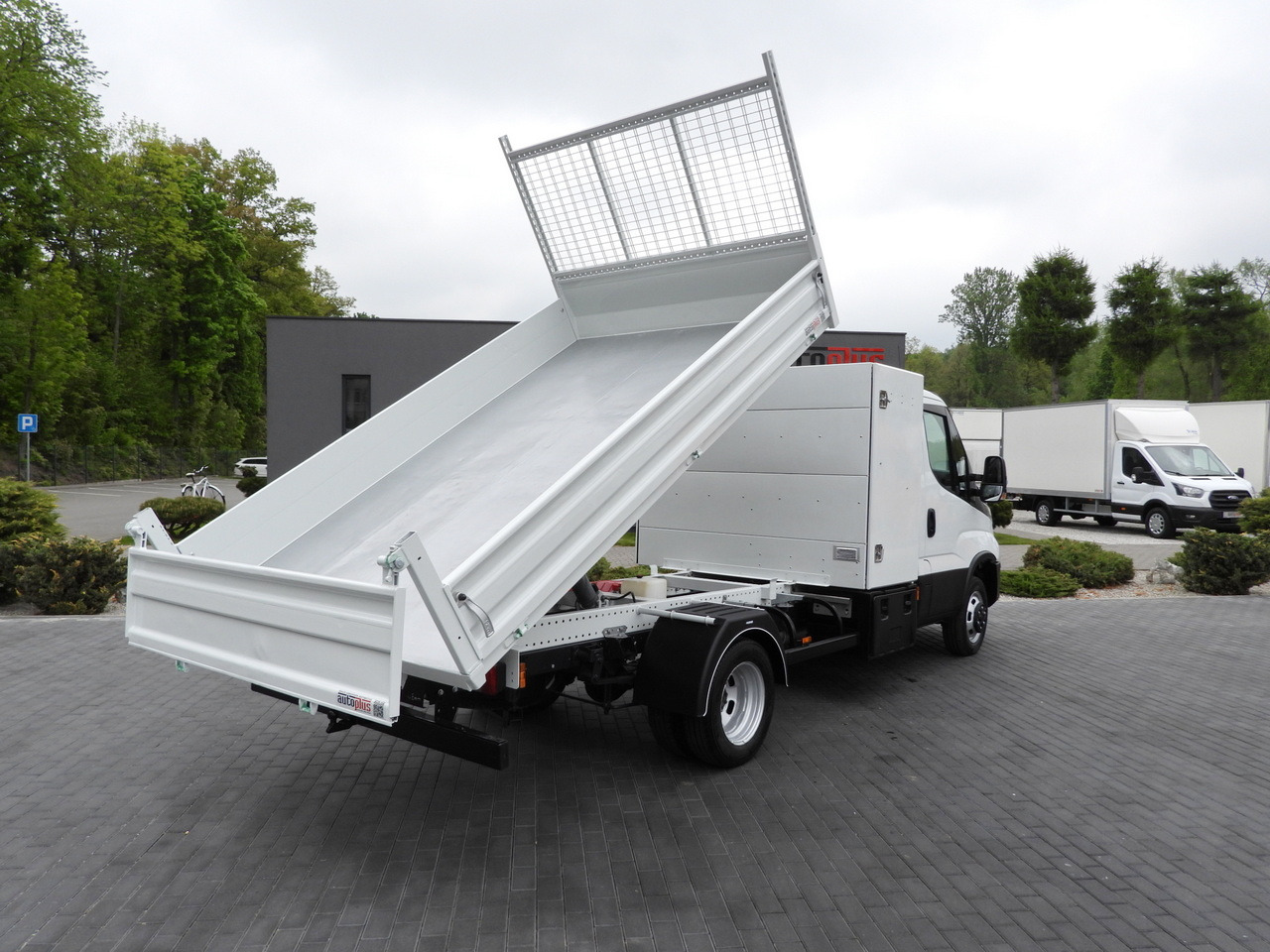 IVECO DAILY 35C14 TIPPER CRUISE CONTROL TWIN WHEELS 140HP - قلاب صغير: صور 3 IVECO DAILY 35C14 TIPPER CRUISE CONTROL TWIN WHEELS 140HP - قلاب صغير: صور 3