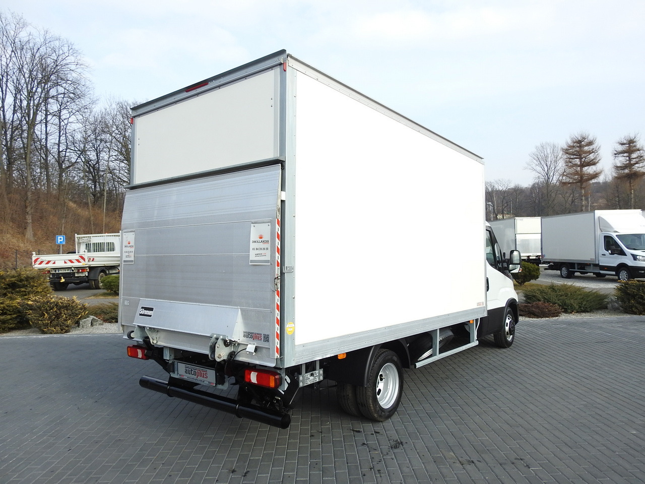 IVECO DAILY 35C16 BOX LIFT 8 PALLETS CRUISE CONTROL TWIN WHEELS AIR CONDITIONING 160HP - الشاحنات الصغيرة صندوق مغلق: صور 3 IVECO DAILY 35C16 BOX LIFT 8 PALLETS CRUISE CONTROL TWIN WHEELS AIR CONDITIONING 160HP - الشاحنات الصغيرة صندوق مغلق: صور 3