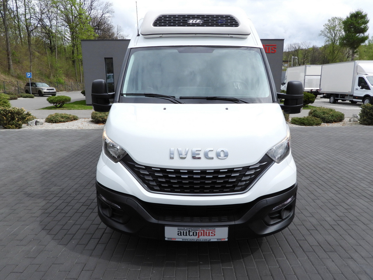 IVECO DAILY 35S14 REFRIGERATOR VAN 0*C POWER SUPPLY 230V CRUISE CONTROL AUTOMATIC TRANSMISSION HI-MATIC AIR CONDITIONING 140HP - الشاحنات الصغيرة المبردة: صور 5 IVECO DAILY 35S14 REFRIGERATOR VAN 0*C POWER SUPPLY 230V CRUISE CONTROL AUTOMATIC TRANSMISSION HI-MATIC AIR CONDITIONING 140HP - الشاحنات الصغيرة المبردة: صور 5