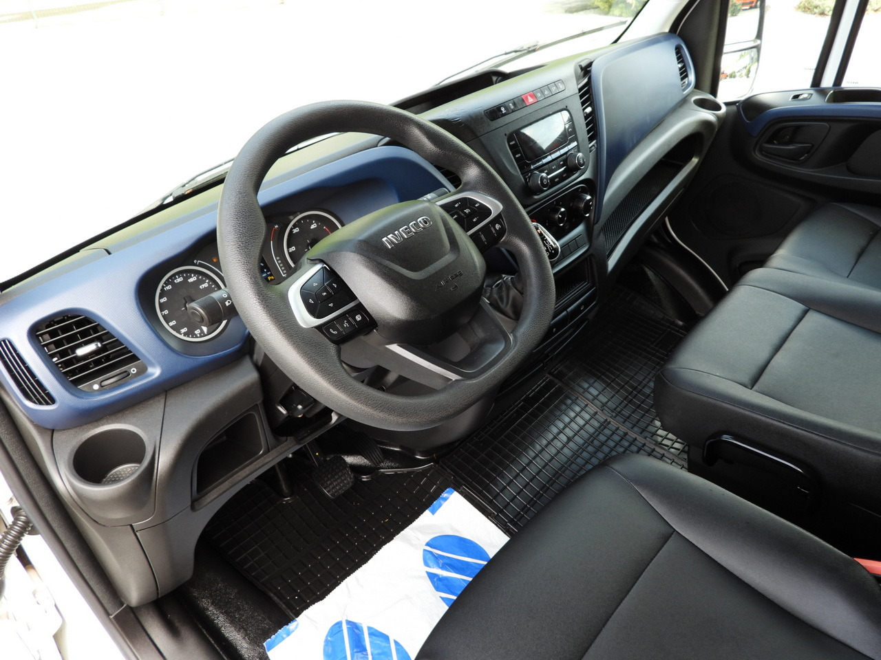 IVECO DAILY 35S14 REFRIGERATOR VAN -10*C POWER SUPPLY 230V CRUISE CONTROL AUTOMATIC TRANSMISSION HI-MATIC AIR CONDITIONING 140HP - الشاحنات الصغيرة المبردة: صور 2 IVECO DAILY 35S14 REFRIGERATOR VAN -10*C POWER SUPPLY 230V CRUISE CONTROL AUTOMATIC TRANSMISSION HI-MATIC AIR CONDITIONING 140HP - الشاحنات الصغيرة المبردة: صور 2