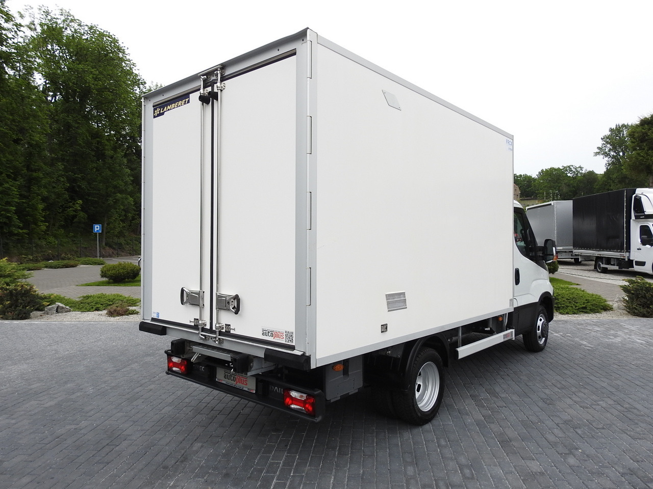 IVECO DAILY 35S15 REGRIGERATOR BOX -12*C 8 PALLETS CRUISE CONTROL TWIN WHEELS AIR CONDITIONING 150HP - الشاحنات الصغيرة المبردة: صور 3 IVECO DAILY 35S15 REGRIGERATOR BOX -12*C 8 PALLETS CRUISE CONTROL TWIN WHEELS AIR CONDITIONING 150HP - الشاحنات الصغيرة المبردة: صور 3