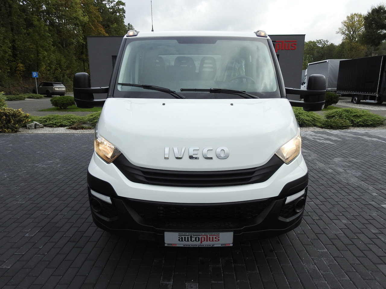 IVECO DAILY 35S15 STAKE BODY DOUBLE CABIN DOKA 7 SEATS AIR CONDITIONING 150HP - الشاحنات الصغيرة المسطحة: صور 5 IVECO DAILY 35S15 STAKE BODY DOUBLE CABIN DOKA 7 SEATS AIR CONDITIONING 150HP - الشاحنات الصغيرة المسطحة: صور 5