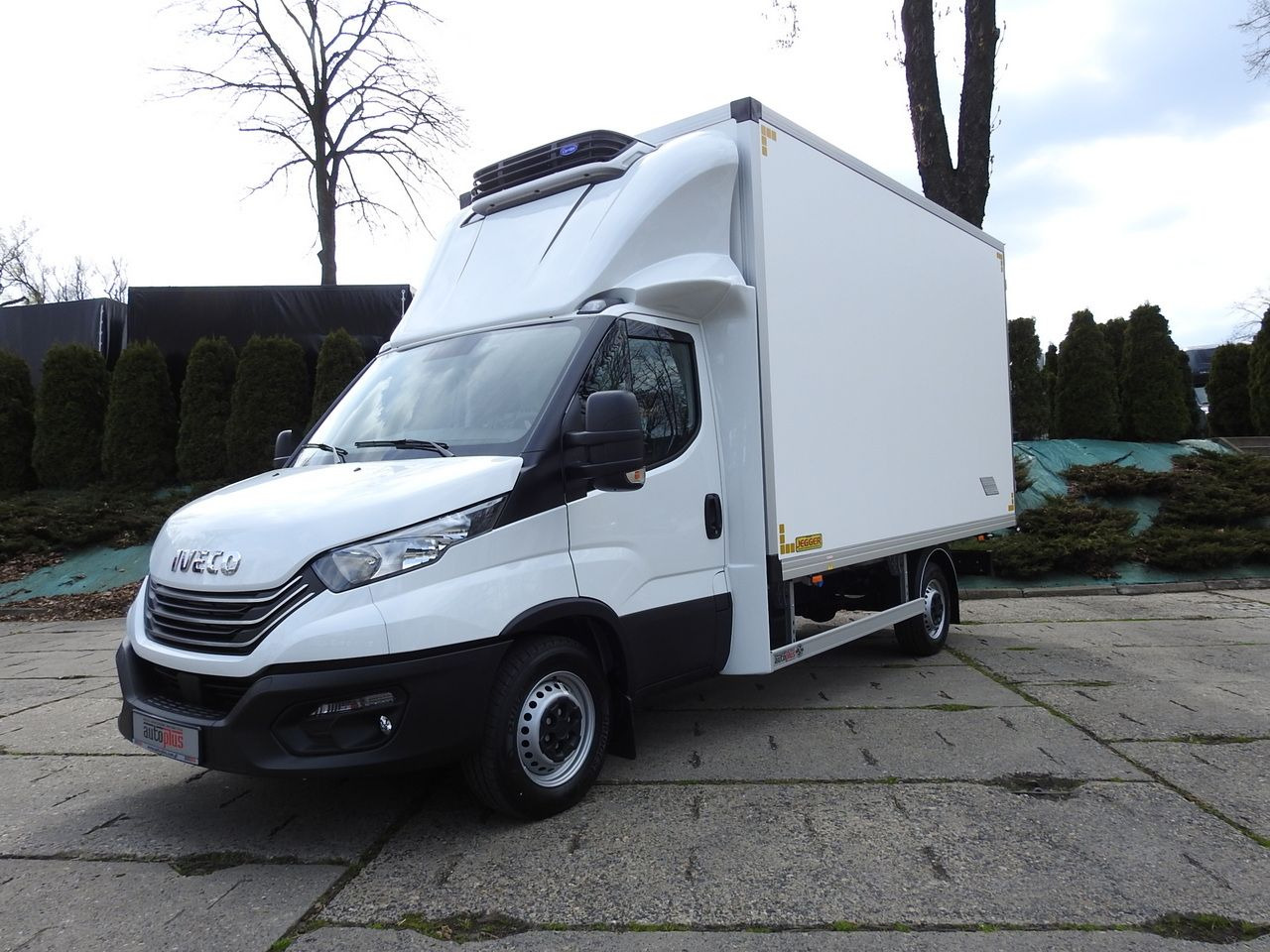 الشاحنات الصغيرة المبردة جديد IVECO DAILY 35S16 NEW REGRIGERATOR BOX -10*C 8 PALLETS HEATING FUNCTION POWER SUPPLY 230V CRUISE CONTROL AIR CONDITIONING 160HP: صور 24