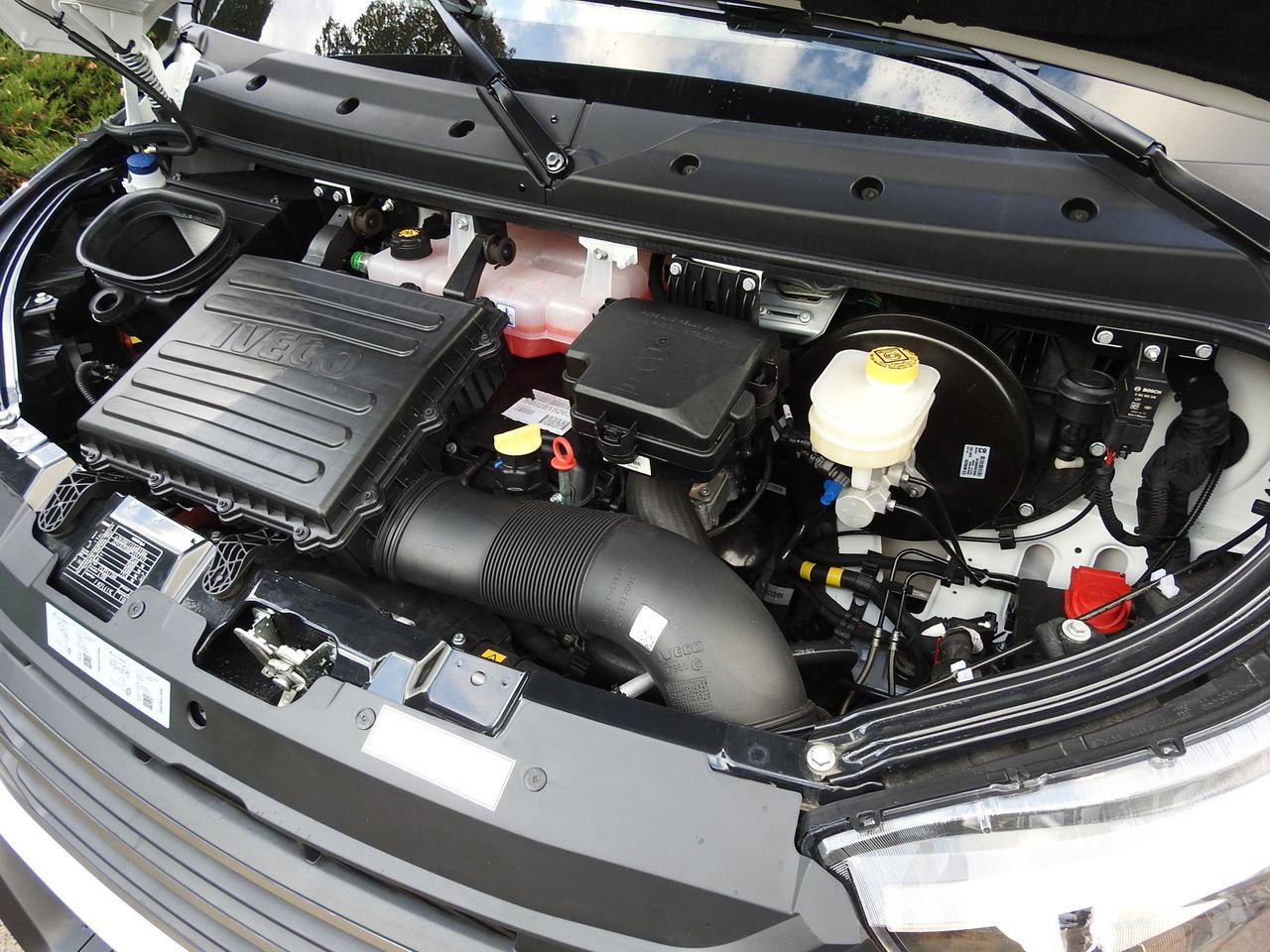 الشاحنات الصغيرة المبردة جديد IVECO DAILY 35S16 NEW REGRIGERATOR BOX -10*C 8 PALLETS HEATING FUNCTION POWER SUPPLY 230V CRUISE CONTROL AIR CONDITIONING 160HP: صور 31