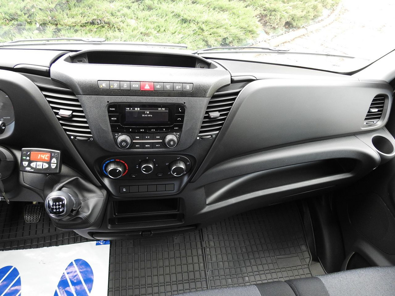 الشاحنات الصغيرة المبردة جديد IVECO DAILY 35S16 NEW REGRIGERATOR BOX -10*C 8 PALLETS HEATING FUNCTION POWER SUPPLY 230V CRUISE CONTROL AIR CONDITIONING 160HP: صور 38