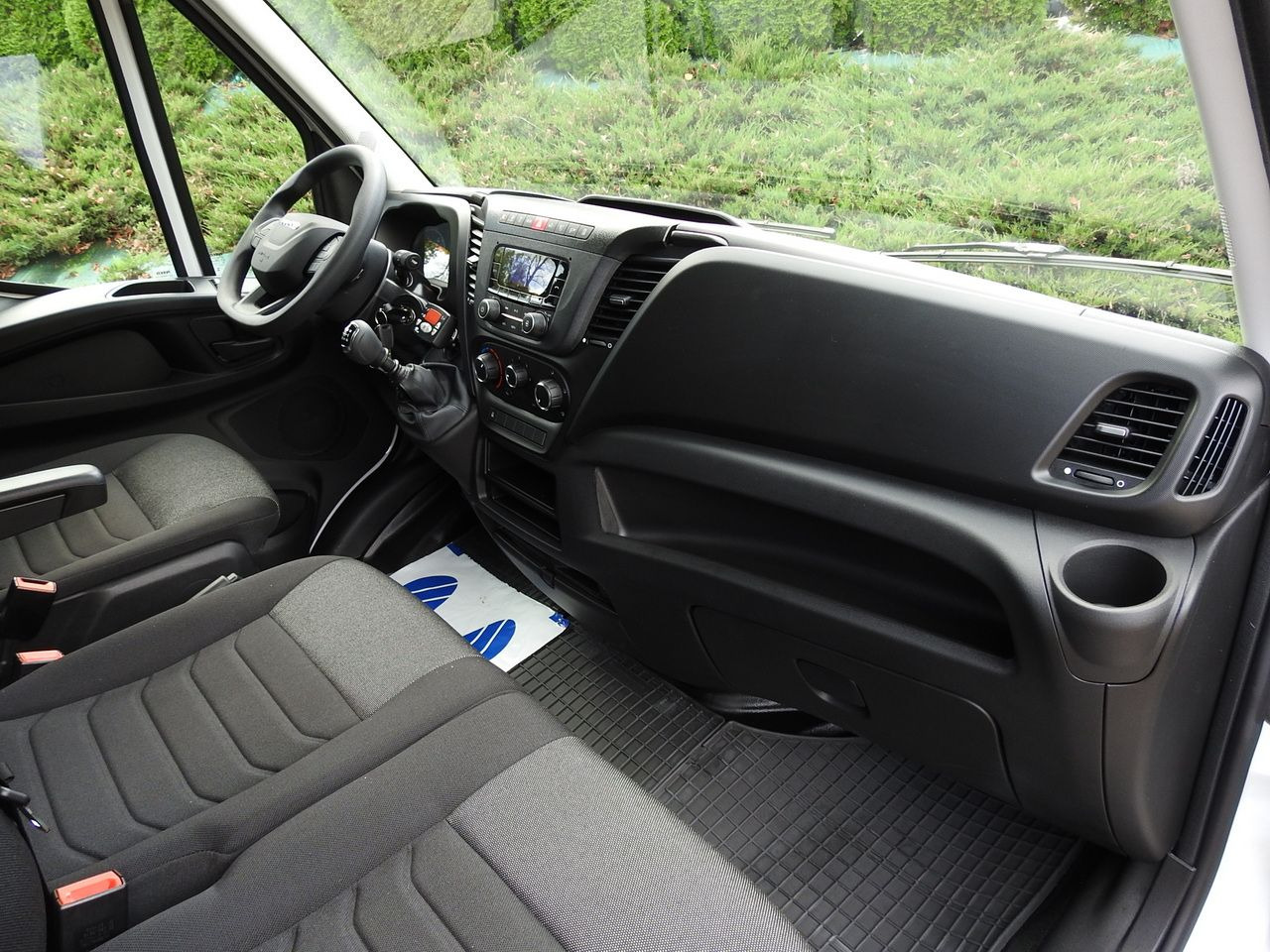 الشاحنات الصغيرة المبردة جديد IVECO DAILY 35S16 NEW REGRIGERATOR BOX -10*C 8 PALLETS HEATING FUNCTION POWER SUPPLY 230V CRUISE CONTROL AIR CONDITIONING 160HP: صور 44