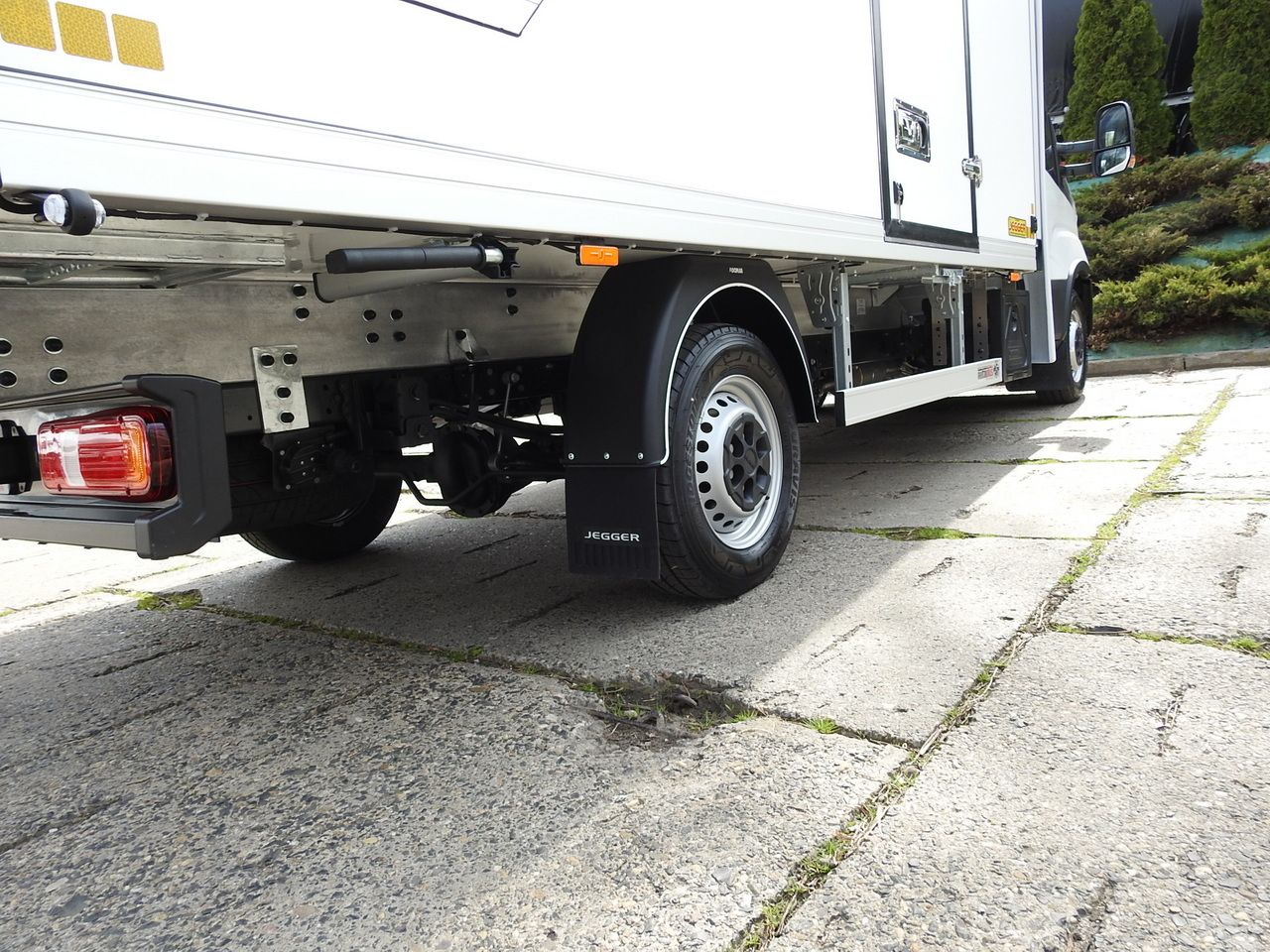 الشاحنات الصغيرة المبردة جديد IVECO DAILY 35S16 NEW REGRIGERATOR BOX -10*C 8 PALLETS HEATING FUNCTION POWER SUPPLY 230V CRUISE CONTROL AIR CONDITIONING 160HP: صور 19