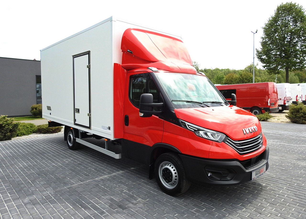 IVECO DAILY 35S18 NEW BOX 10 PALLETS CRUISE CONTROL NAVIGATION AIR CONDITIONING LED LIGHTS GUARANTEE 180HP - الشاحنات الصغيرة صندوق مغلق: صور 4 IVECO DAILY 35S18 NEW BOX 10 PALLETS CRUISE CONTROL NAVIGATION AIR CONDITIONING LED LIGHTS GUARANTEE 180HP - الشاحنات الصغيرة صندوق مغلق: صور 4