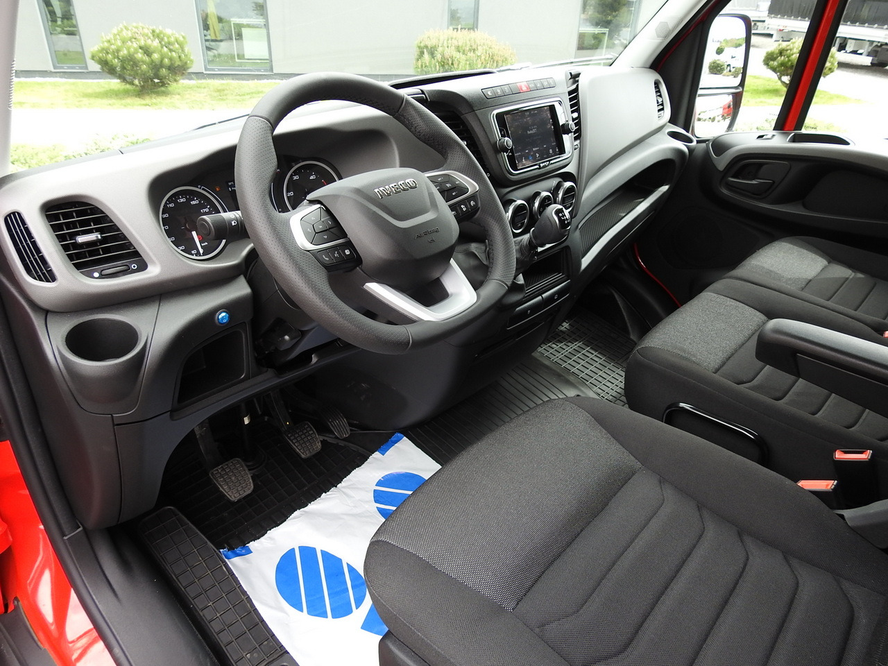 IVECO DAILY 35S18 NEW BOX 10 PALLETS CRUISE CONTROL NAVIGATION AIR CONDITIONING LED LIGHTS GUARANTEE 180HP - الشاحنات الصغيرة المبردة: صور 2 IVECO DAILY 35S18 NEW BOX 10 PALLETS CRUISE CONTROL NAVIGATION AIR CONDITIONING LED LIGHTS GUARANTEE 180HP - الشاحنات الصغيرة المبردة: صور 2