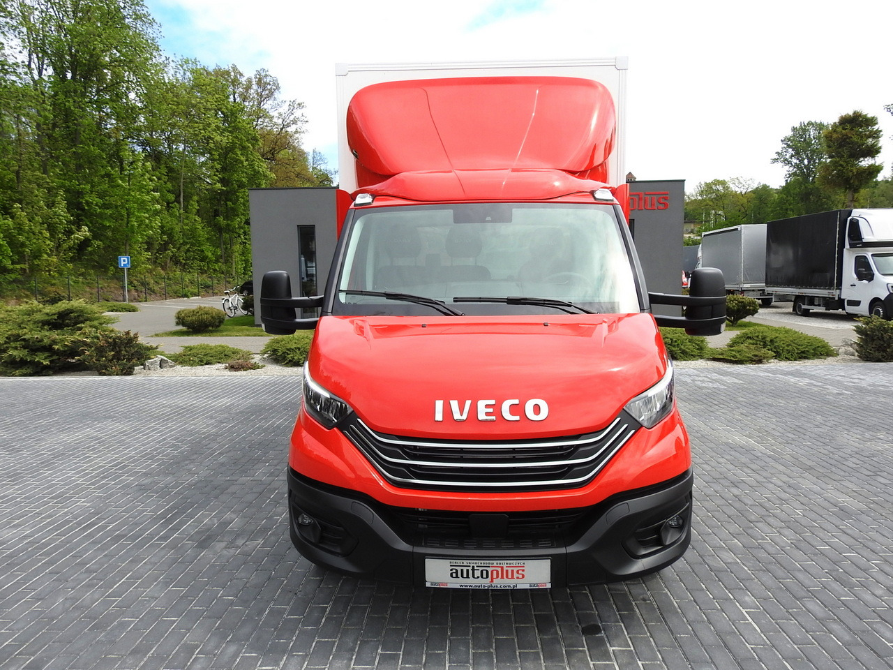 IVECO DAILY 35S18 NEW BOX 10 PALLETS CRUISE CONTROL NAVIGATION AIR CONDITIONING LED LIGHTS GUARANTEE 180HP - الشاحنات الصغيرة صندوق مغلق: صور 5 IVECO DAILY 35S18 NEW BOX 10 PALLETS CRUISE CONTROL NAVIGATION AIR CONDITIONING LED LIGHTS GUARANTEE 180HP - الشاحنات الصغيرة صندوق مغلق: صور 5
