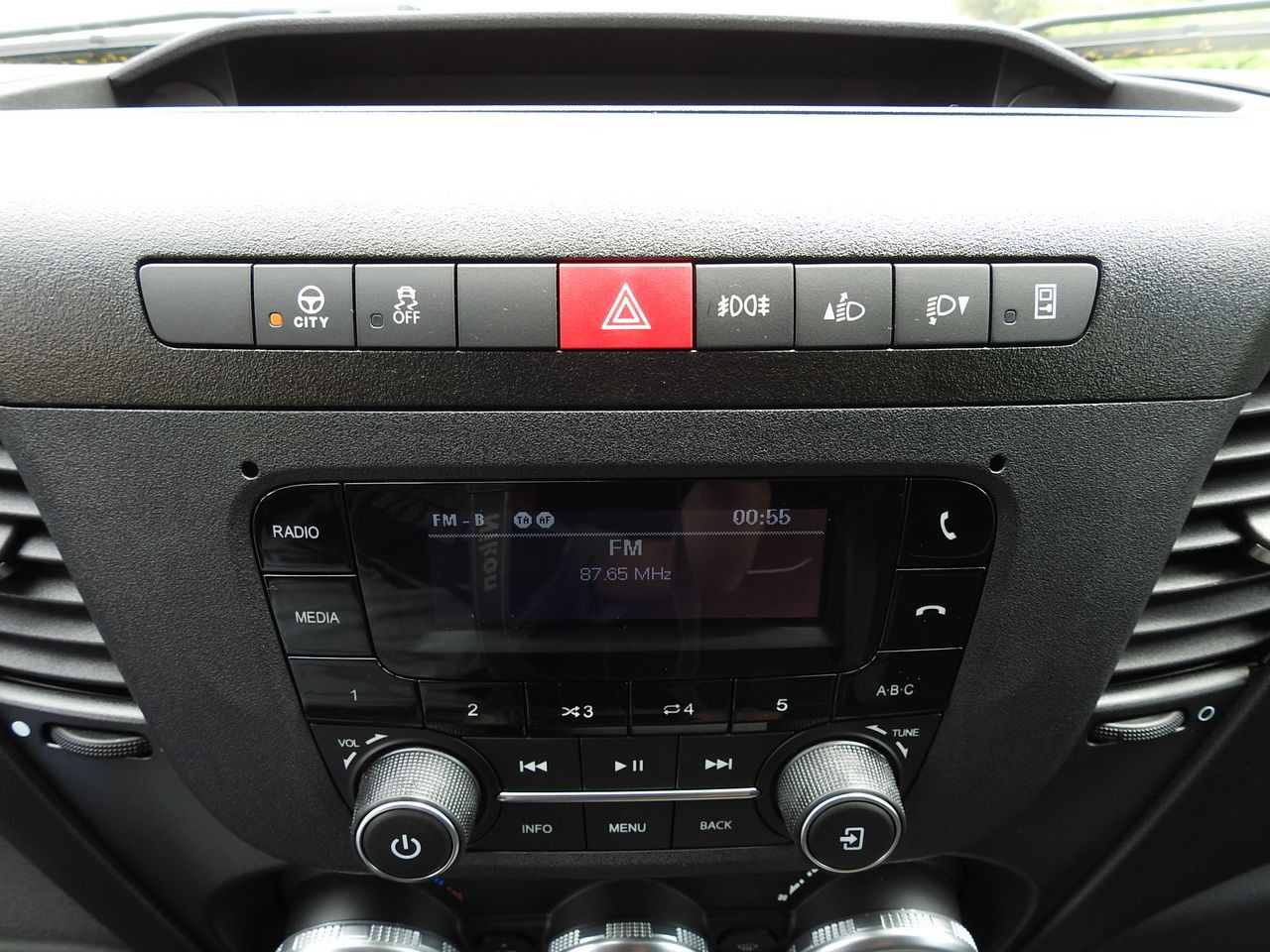 الشاحنات الصغيرة ستائر جديد IVECO DAILY 35S18 NEW TARPAULIN WEBASTO CRUISE CONTROL AIR CONDITIONING 180HP: صور 38