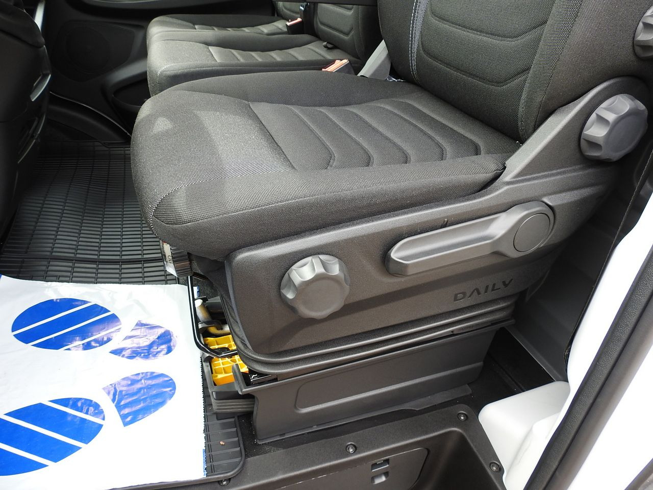 الشاحنات الصغيرة ستائر جديد IVECO DAILY 35S18 NEW TARPAULIN WEBASTO CRUISE CONTROL AIR CONDITIONING 180HP: صور 29