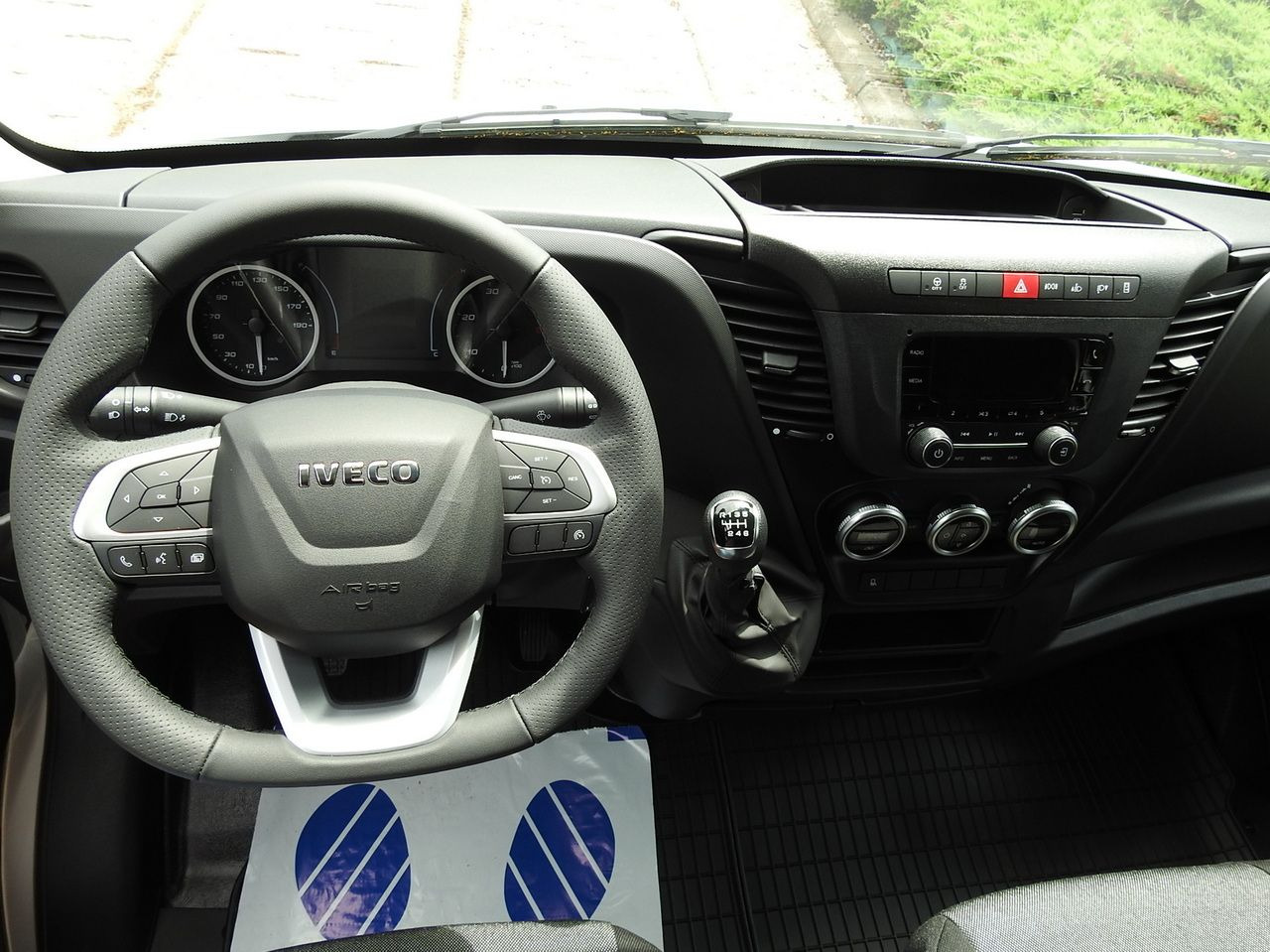 الشاحنات الصغيرة ستائر جديد IVECO DAILY 35S18 NEW TARPAULIN WEBASTO CRUISE CONTROL AIR CONDITIONING 180HP: صور 31