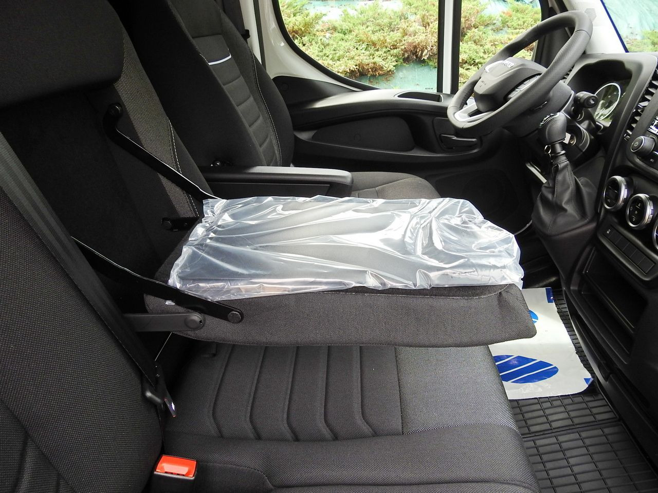 الشاحنات الصغيرة ستائر جديد IVECO DAILY 35S18 NEW TARPAULIN WEBASTO CRUISE CONTROL AIR CONDITIONING 180HP: صور 42