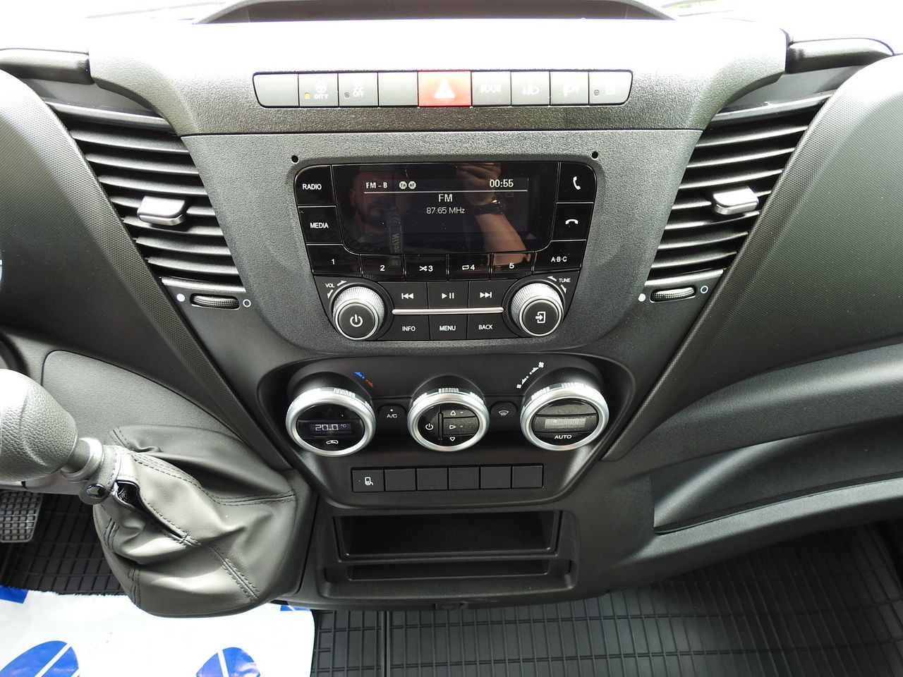 الشاحنات الصغيرة ستائر جديد IVECO DAILY 35S18 NEW TARPAULIN WEBASTO CRUISE CONTROL AIR CONDITIONING 180HP: صور 37