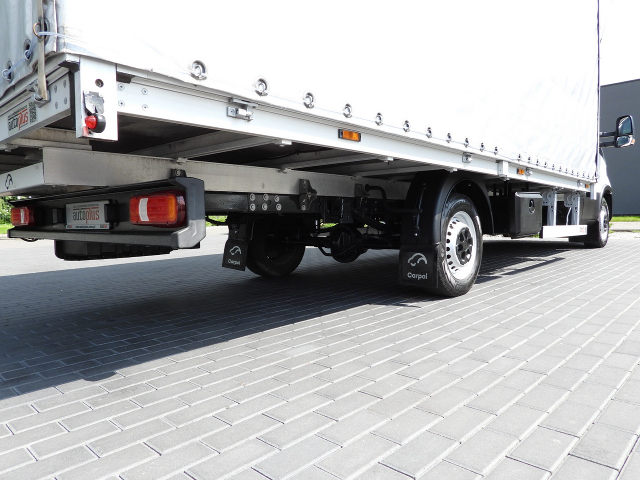 الشاحنات الصغيرة ستائر IVECO DAILY 35S18 TARPAULIN 10 PALLETS CRUISE CONTROL LED LIGHTS AIR CONDITIONING  180HP: صور 17