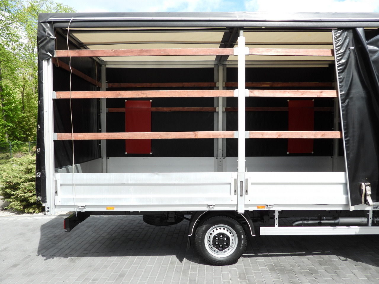 الشاحنات الصغيرة ستائر IVECO DAILY  35S18 TARPAULIN 10 PALLETS WEBASTO CRUISE CONTROL AIR CONDITIONING  180HP: صور 23