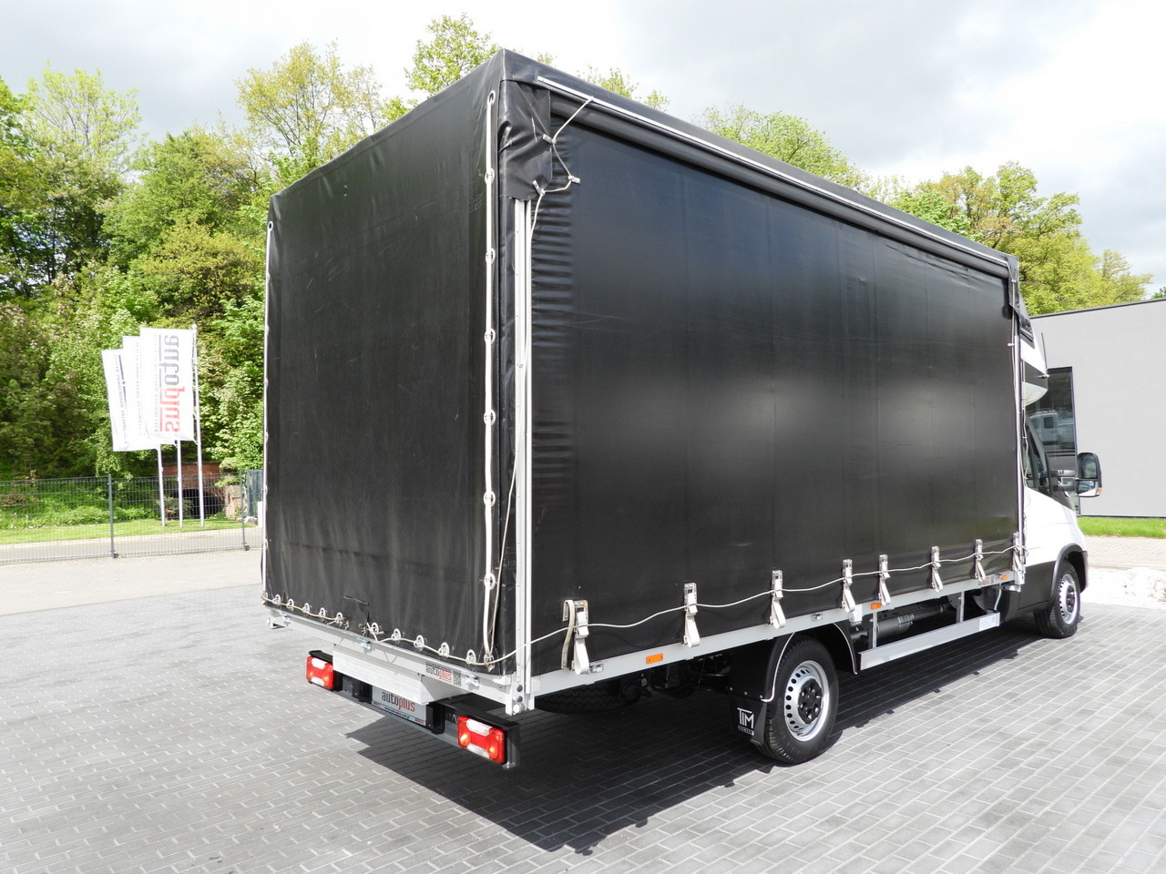 الشاحنات الصغيرة ستائر IVECO DAILY  35S18 TARPAULIN 10 PALLETS WEBASTO CRUISE CONTROL AIR CONDITIONING  180HP: صور 13