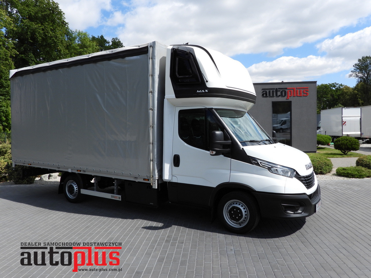 IVECO DAILY 35S18 TARPAULIN 10 PALLETS WEBASTO CRUISE CONTROL NAVIGATION LED LIGHTS AIR CONDITIONING 180HP - الشاحنات الصغيرة ستائر: صور 1 IVECO DAILY 35S18 TARPAULIN 10 PALLETS WEBASTO CRUISE CONTROL NAVIGATION LED LIGHTS AIR CONDITIONING 180HP - الشاحنات الصغيرة ستائر: صور 1