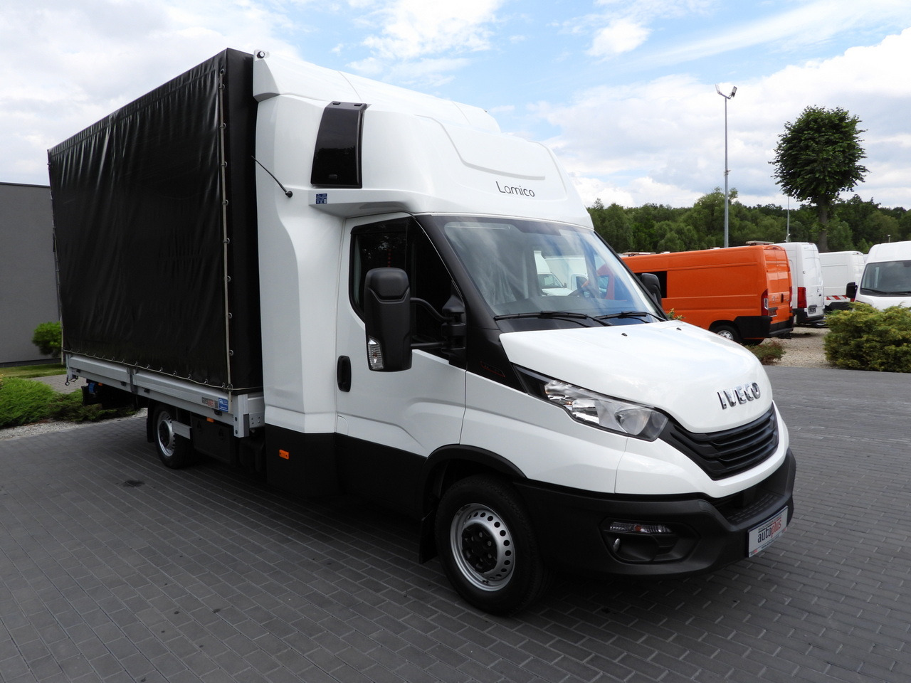 IVECO DAILY 35S18 TARPAULIN LIFT 10 PALLETS WEBASTO CRUISE CONTROL PNEUMATICS AIR CONDITIONING 180HP - الشاحنات الصغيرة ستائر: صور 4 IVECO DAILY 35S18 TARPAULIN LIFT 10 PALLETS WEBASTO CRUISE CONTROL PNEUMATICS AIR CONDITIONING 180HP - الشاحنات الصغيرة ستائر: صور 4