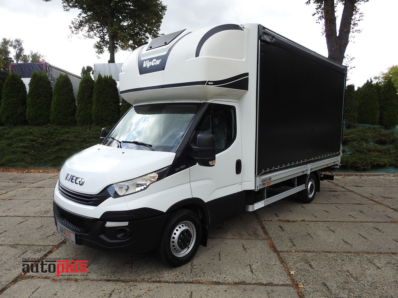 IVECO DAILY 35S18 TARPAULIN LIFT 8 PALLETS CRUISE CONTROL AIR CONDITIONING 180HP - الشاحنات الصغيرة ستائر: صور 1 IVECO DAILY 35S18 TARPAULIN LIFT 8 PALLETS CRUISE CONTROL AIR CONDITIONING 180HP - الشاحنات الصغيرة ستائر: صور 1