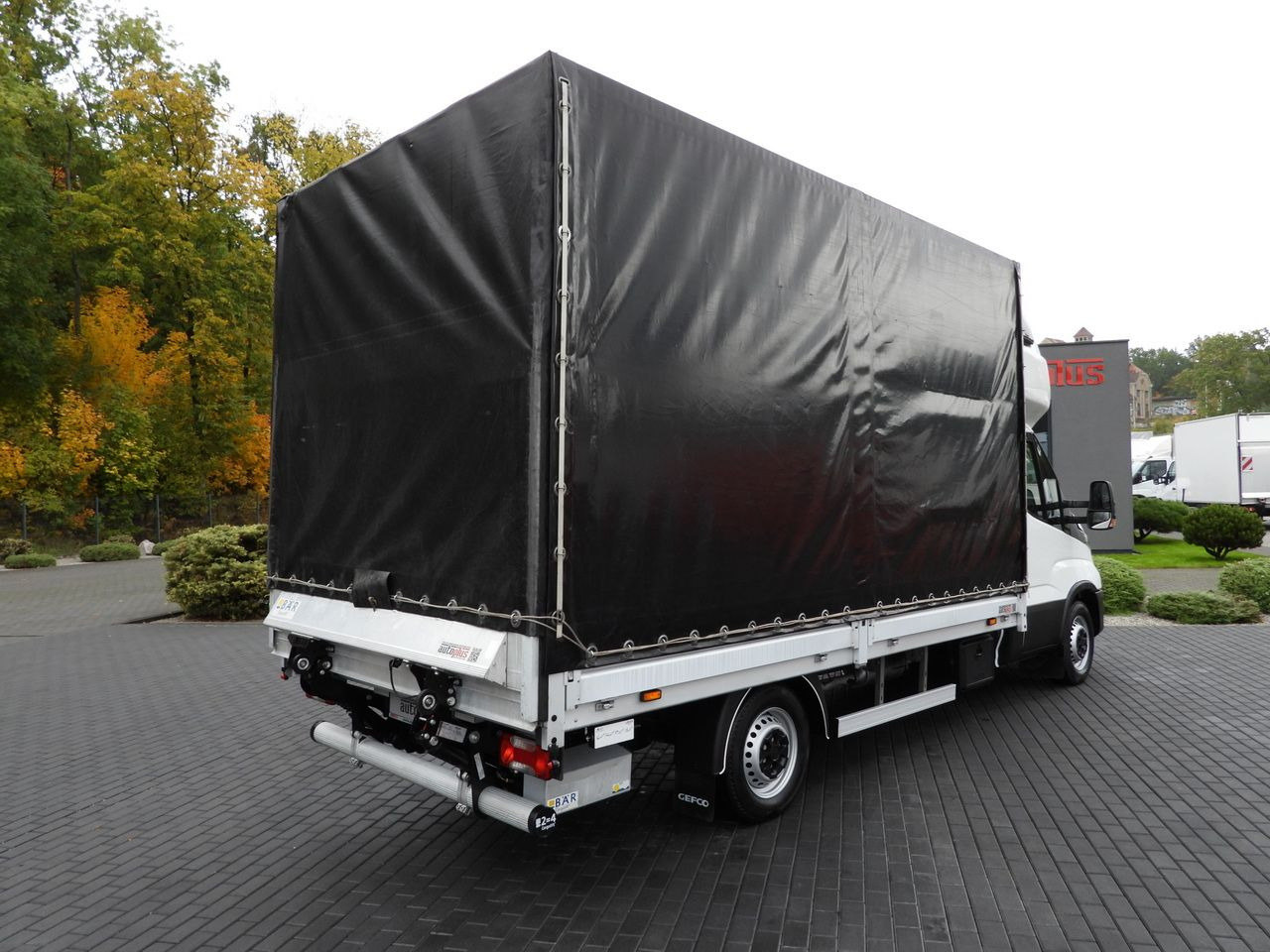 IVECO DAILY 35S18 TARPAULIN LIFT 8 PALLETS WEBASTO CRUISE CONTROL AIR CONDITIONING 180HP - الشاحنات الصغيرة ستائر: صور 3 IVECO DAILY 35S18 TARPAULIN LIFT 8 PALLETS WEBASTO CRUISE CONTROL AIR CONDITIONING 180HP - الشاحنات الصغيرة ستائر: صور 3