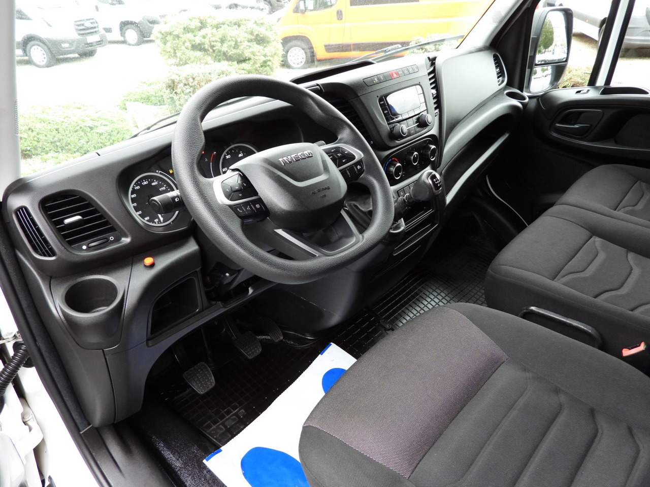 IVECO DAILY 35S18 TARPAULIN LIFT 8 PALLETS WEBASTO CRUISE CONTROL LED LIGHTS AIR CONDITIONING 180HP - الشاحنات الصغيرة ستائر: صور 2 IVECO DAILY 35S18 TARPAULIN LIFT 8 PALLETS WEBASTO CRUISE CONTROL LED LIGHTS AIR CONDITIONING 180HP - الشاحنات الصغيرة ستائر: صور 2