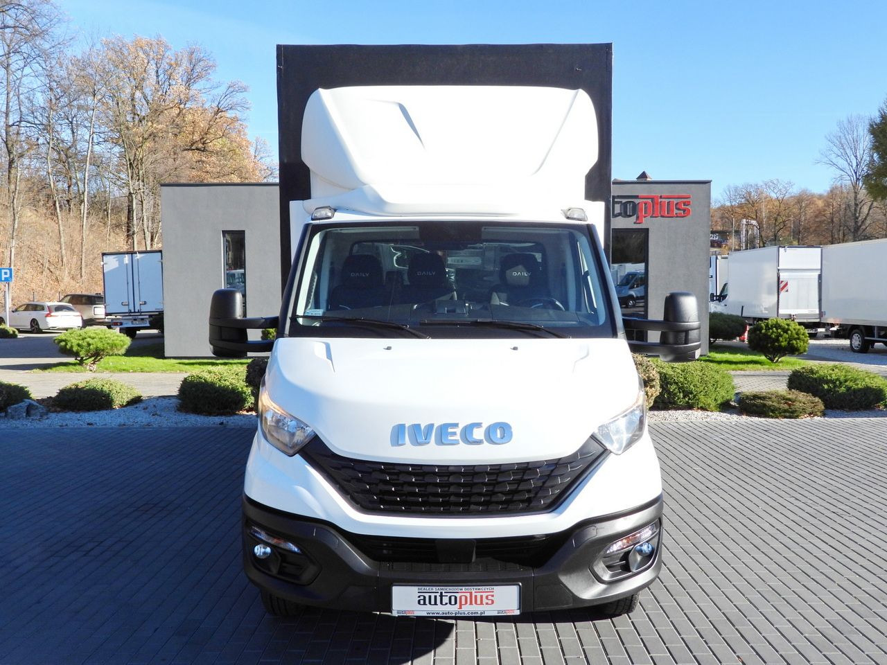IVECO DAILY 50C17 TARPAULIN 10 PALLETS CRUISE CONTROL TWIN WHEELS AIR CONDITIONING 180HP - الشاحنات الصغيرة ستائر: صور 5 IVECO DAILY 50C17 TARPAULIN 10 PALLETS CRUISE CONTROL TWIN WHEELS AIR CONDITIONING 180HP - الشاحنات الصغيرة ستائر: صور 5