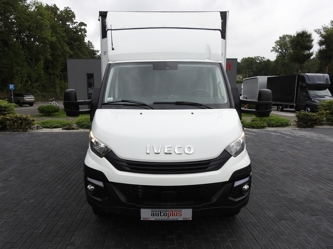 IVECO DAILY 70C18 TARPAULIN LIFT 12 PALLETS WEBASTO CRUISE CONTROL TWIN WHEELS AIR CONDITIONING  180HP - الشاحنات الصغيرة ستائر: صور 5 IVECO DAILY 70C18 TARPAULIN LIFT 12 PALLETS WEBASTO CRUISE CONTROL TWIN WHEELS AIR CONDITIONING  180HP - الشاحنات الصغيرة ستائر: صور 5