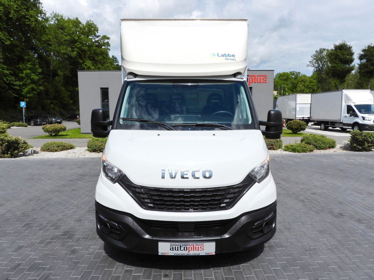 Iveco DAILY 35C16 KOFFER AUFZUG 8 PALETTEN TEMPOMAT Iveco DAILY 35C16 KOFFER AUFZUG 8 PALETTEN TEMPOMAT - الشاحنات الصغيرة صندوق مغلق: صور 5 Iveco DAILY 35C16 KOFFER AUFZUG 8 PALETTEN TEMPOMAT Iveco DAILY 35C16 KOFFER AUFZUG 8 PALETTEN TEMPOMAT - الشاحنات الصغيرة صندوق مغلق: صور 5