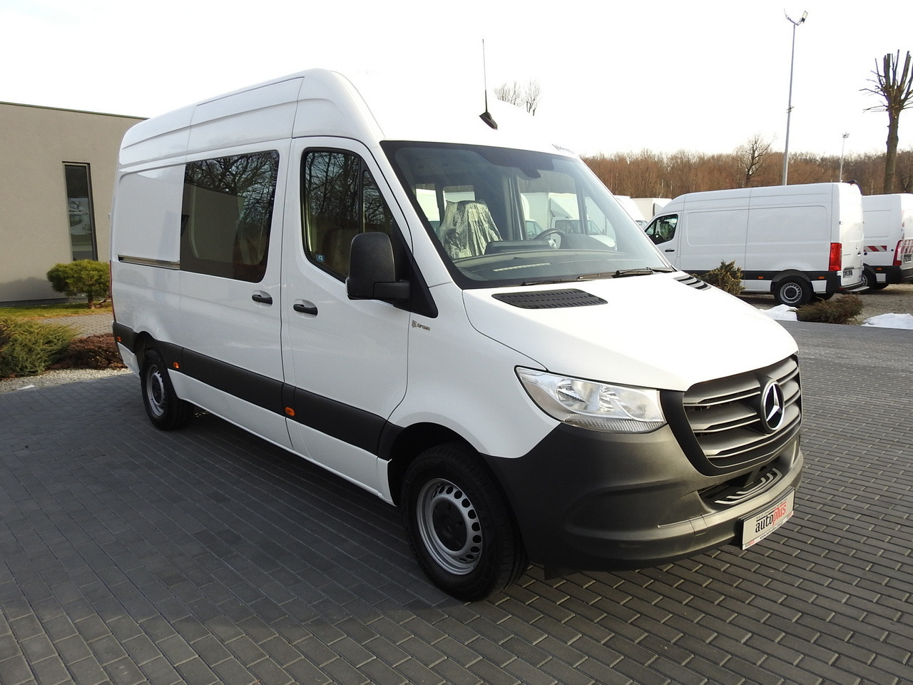 MERCEDES SPRINTER 314 BOX DELIVERY VAN 6 SEATS CRUISE CONTROL AIR CONDITIONING 140HP - فان: صور 4 MERCEDES SPRINTER 314 BOX DELIVERY VAN 6 SEATS CRUISE CONTROL AIR CONDITIONING 140HP - فان: صور 4