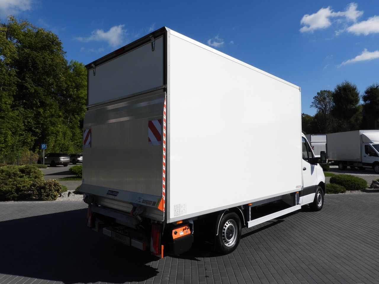 MERCEDES SPRINTER 315 BOX LIFT 8 PALLETS AIR CONDITIONING 150HP - الشاحنات الصغيرة صندوق مغلق: صور 3 MERCEDES SPRINTER 315 BOX LIFT 8 PALLETS AIR CONDITIONING 150HP - الشاحنات الصغيرة صندوق مغلق: صور 3