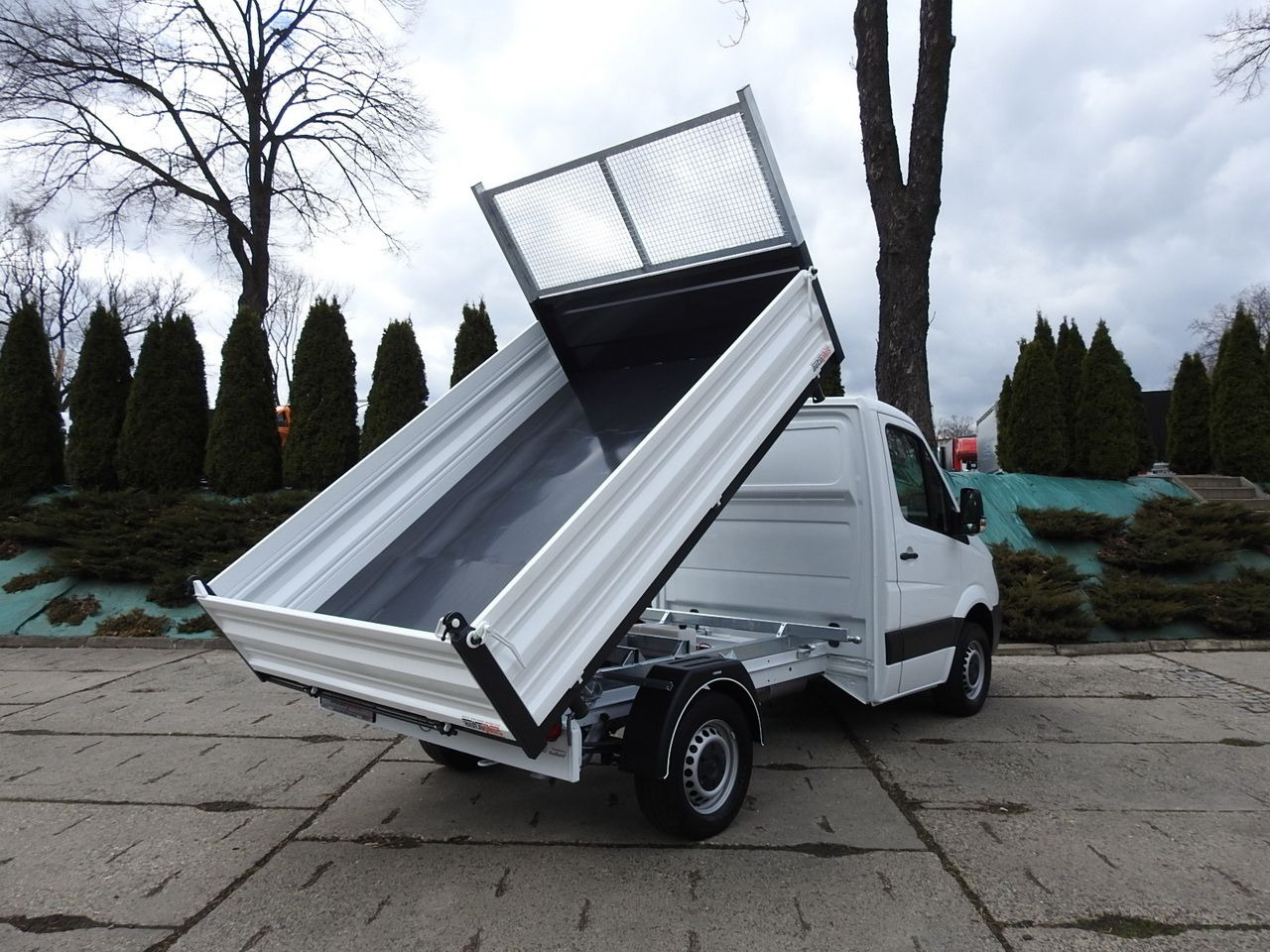 MERCEDES SPRINTER 316 THREE-WAY TIPPER CRUISE CONTROL AUTOMATIC TRANSMISSION AIR CONDITIONING 160HP - قلاب صغير: صور 3 MERCEDES SPRINTER 316 THREE-WAY TIPPER CRUISE CONTROL AUTOMATIC TRANSMISSION AIR CONDITIONING 160HP - قلاب صغير: صور 3