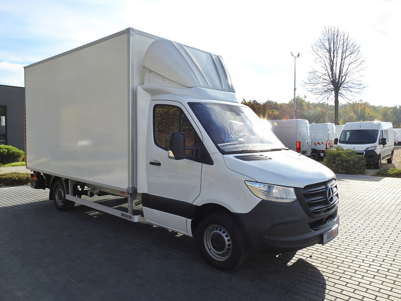 MERCEDES SPRINTER BOX LIFT 8 PALLETS AIR CONDITIONING 150HP - الشاحنات الصغيرة صندوق مغلق: صور 4 MERCEDES SPRINTER BOX LIFT 8 PALLETS AIR CONDITIONING 150HP - الشاحنات الصغيرة صندوق مغلق: صور 4