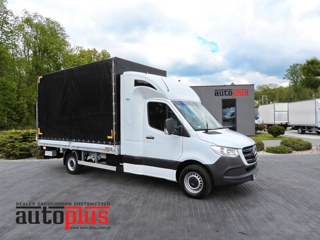 Mercedes-Benz SPRINTER 316 PRITSCHE PLANE AUFZUG 8 PALETTEN - الشاحنات الصغيرة ستائر, الشاحنات الصغيرة كابينة مزدوجة: صور 1 Mercedes-Benz SPRINTER 316 PRITSCHE PLANE AUFZUG 8 PALETTEN - الشاحنات الصغيرة ستائر, الشاحنات الصغيرة كابينة مزدوجة: صور 1