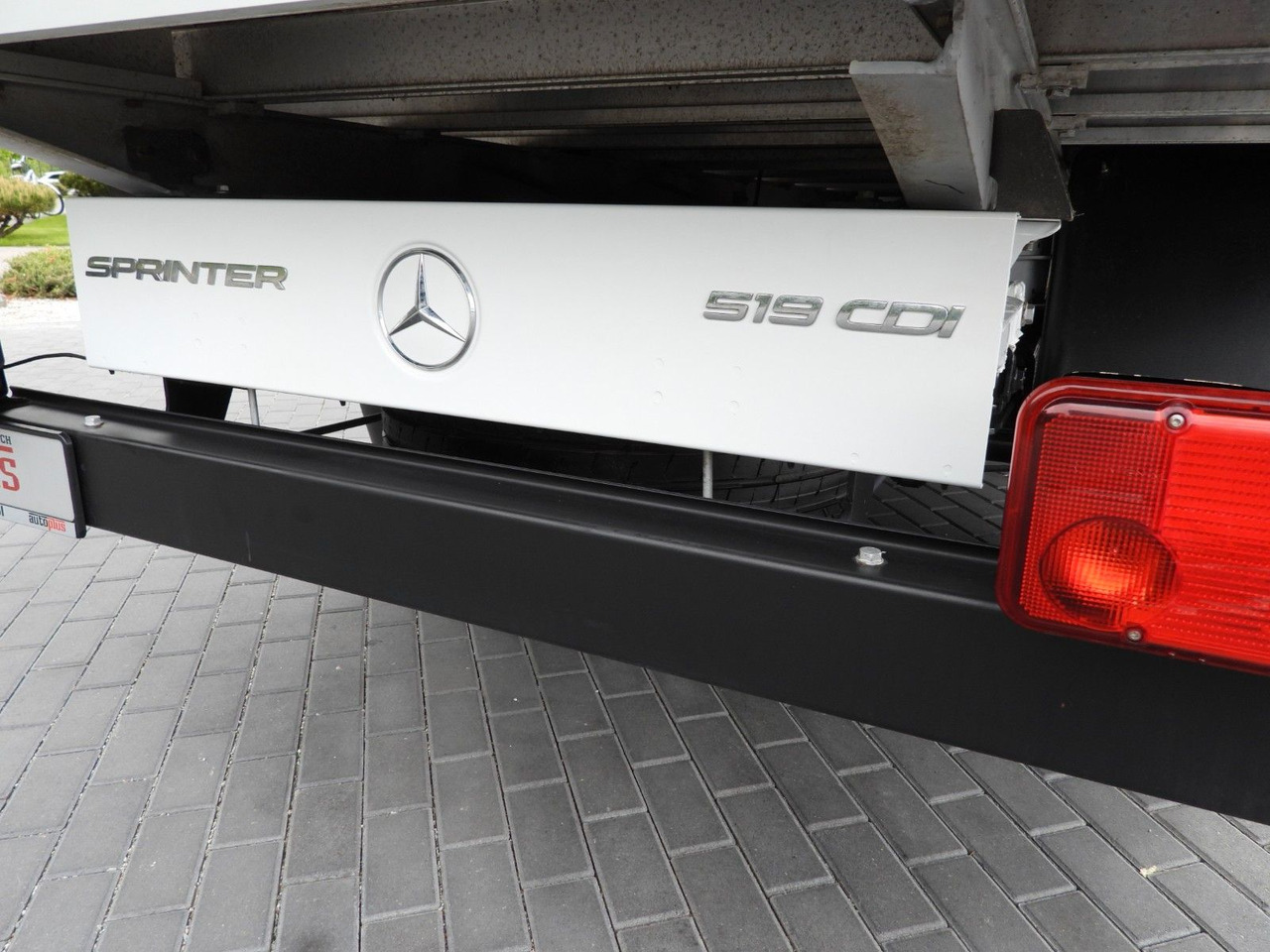 تأجير  Mercedes-Benz SPRINTER 519  PRITSCHE PLANE 8 PALETTEN WEBASTO Mercedes-Benz SPRINTER 519  PRITSCHE PLANE 8 PALETTEN WEBASTO: صور 17