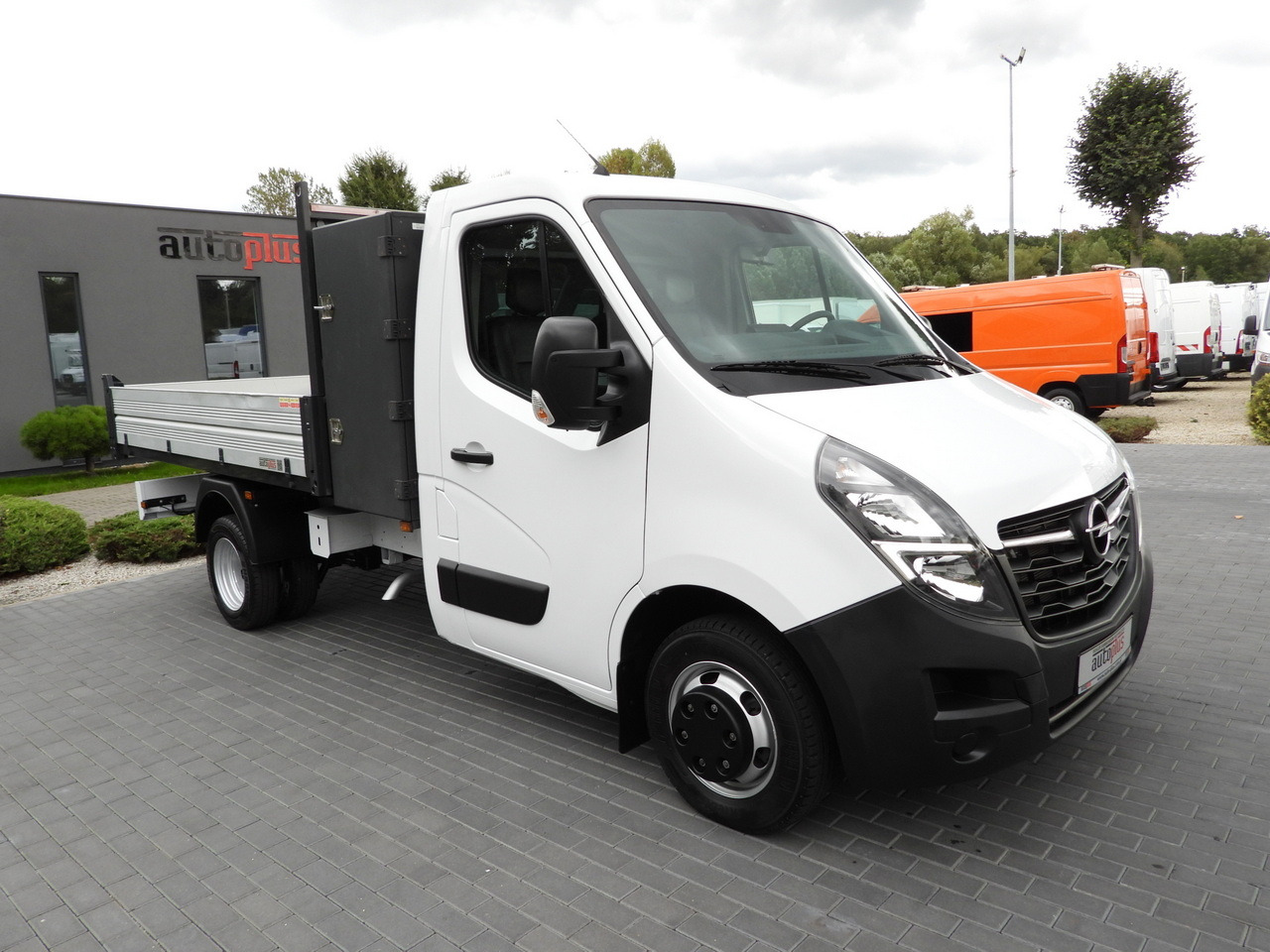 OPEL MOVANO TIPPER NAVIGATION LED LIGHTS TWIN WHEELS AIR CONDITIONING 145HP - قلاب صغير: صور 4 OPEL MOVANO TIPPER NAVIGATION LED LIGHTS TWIN WHEELS AIR CONDITIONING 145HP - قلاب صغير: صور 4