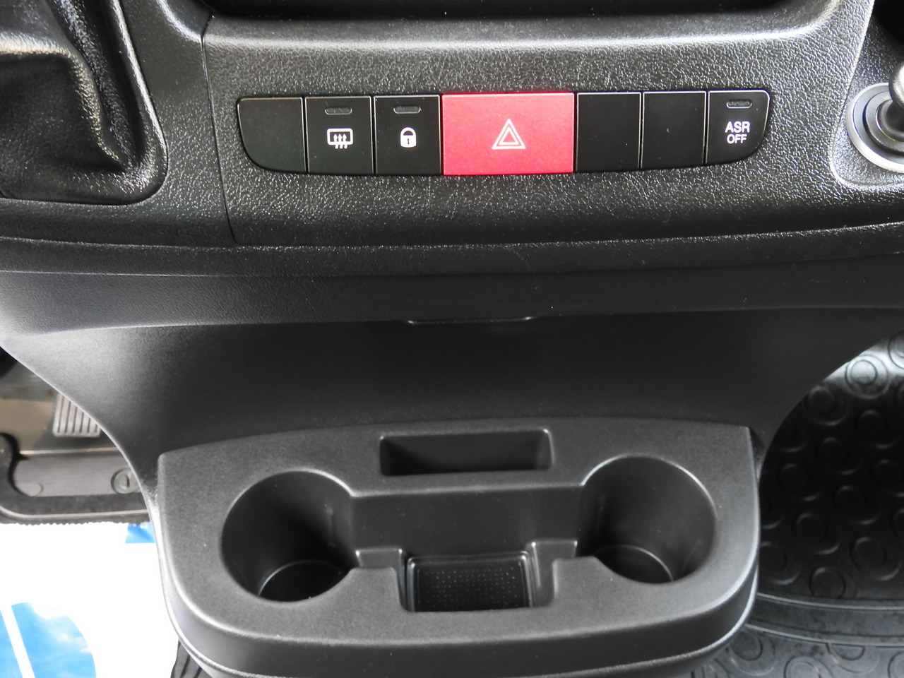 فان PEUGEOT BOXER BOX DELIVERY VAN 7 SEATS AIR CONDITIONING 120HP: صور 30 فان PEUGEOT BOXER BOX DELIVERY VAN 7 SEATS AIR CONDITIONING 120HP: صور 30