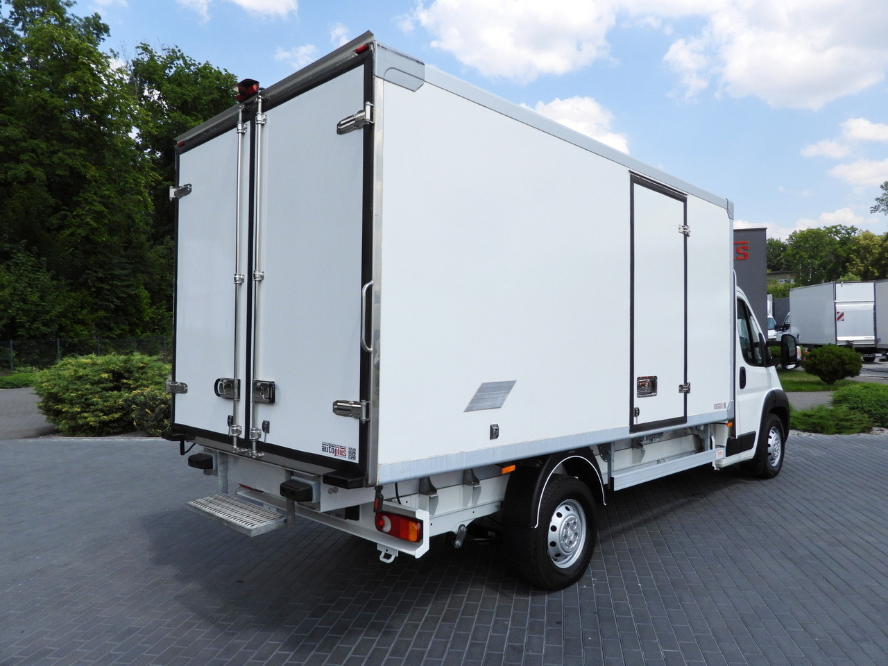 PEUGEOT BOXER REGRIGERATOR BOX 0*C 8 PALLETS CRUISE CONTROL LED LIGHTS AIR CONDITIONING 165HP - الشاحنات الصغيرة المبردة: صور 3 PEUGEOT BOXER REGRIGERATOR BOX 0*C 8 PALLETS CRUISE CONTROL LED LIGHTS AIR CONDITIONING 165HP - الشاحنات الصغيرة المبردة: صور 3