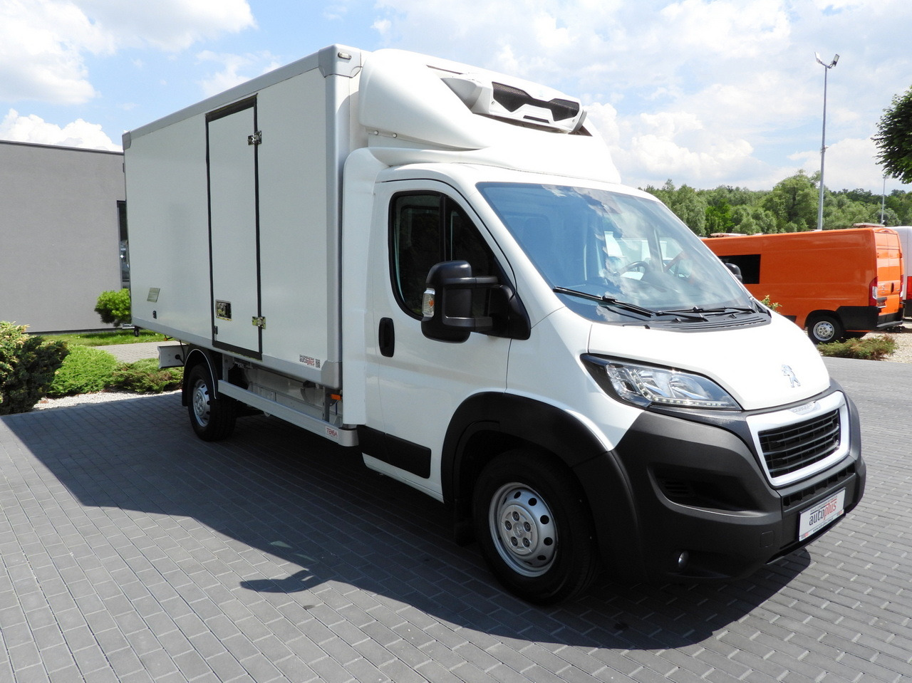 PEUGEOT BOXER REGRIGERATOR BOX 0*C 8 PALLETS CRUISE CONTROL LED LIGHTS AIR CONDITIONING 165HP - الشاحنات الصغيرة المبردة: صور 4 PEUGEOT BOXER REGRIGERATOR BOX 0*C 8 PALLETS CRUISE CONTROL LED LIGHTS AIR CONDITIONING 165HP - الشاحنات الصغيرة المبردة: صور 4