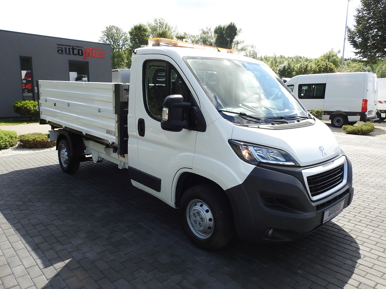 PEUGEOT BOXER THREE-WAY TIPPER AIR CONDITIONING 130HP - قلاب صغير: صور 4 PEUGEOT BOXER THREE-WAY TIPPER AIR CONDITIONING 130HP - قلاب صغير: صور 4