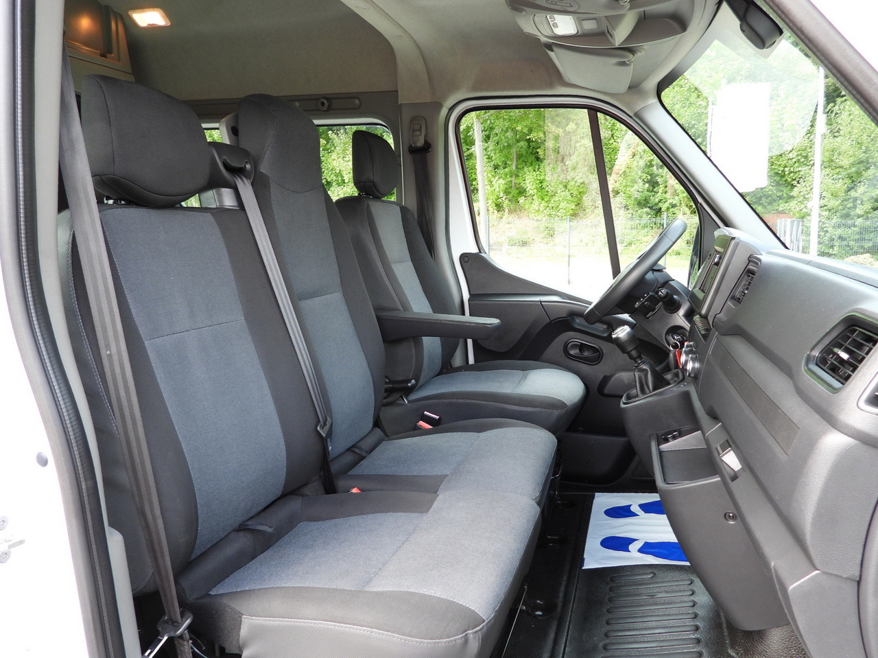 فان RENAULT MASTER BOX DELIVERY VAN 7 SEATS CRUISE CONTROL NAVIGATION LED LIGHTS AIR CONDITIONING 135HP: صور 35 فان RENAULT MASTER BOX DELIVERY VAN 7 SEATS CRUISE CONTROL NAVIGATION LED LIGHTS AIR CONDITIONING 135HP: صور 35