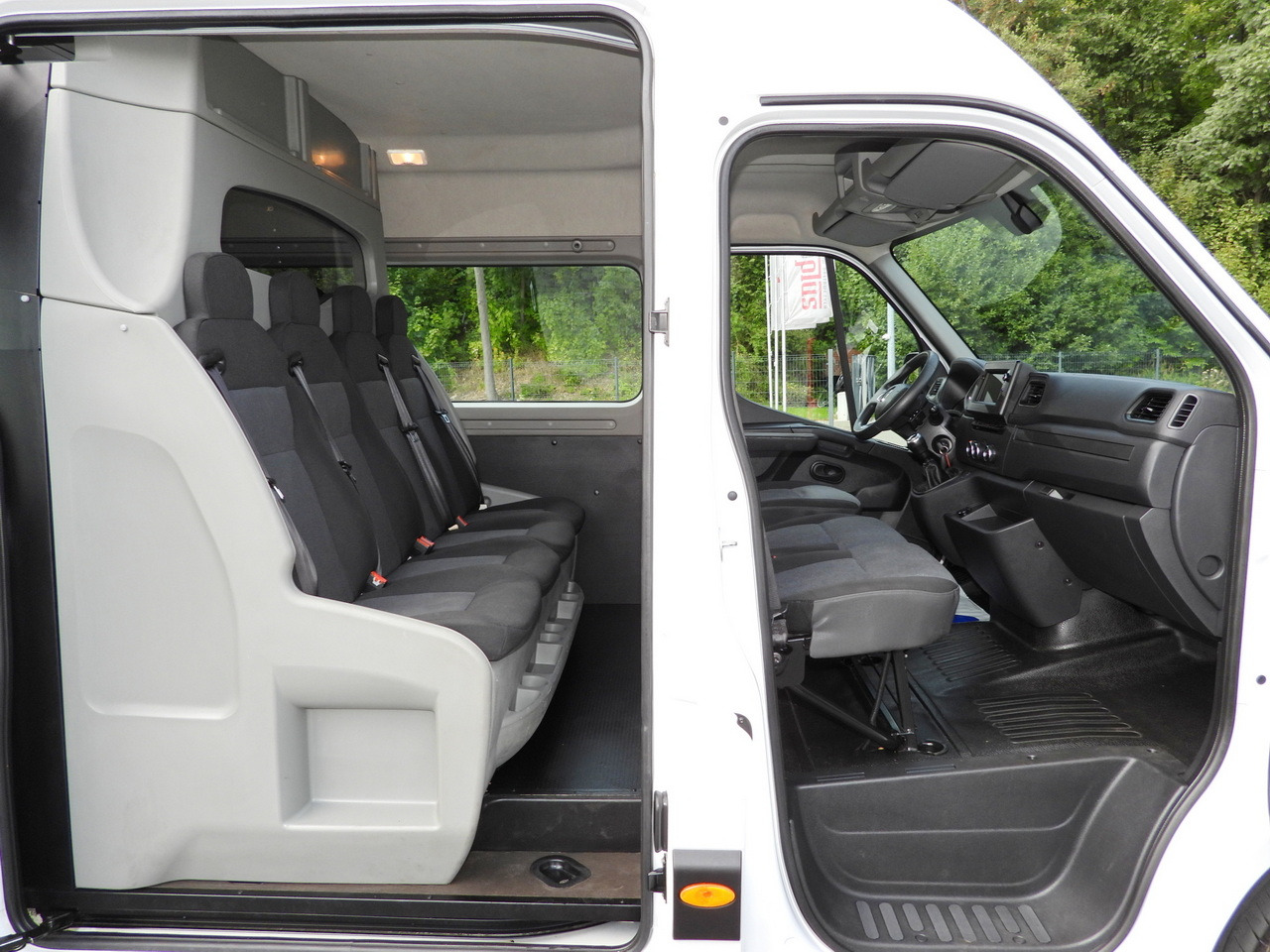 فان RENAULT MASTER BOX DELIVERY VAN 7 SEATS CRUISE CONTROL NAVIGATION LED LIGHTS AIR CONDITIONING 135HP: صور 37 فان RENAULT MASTER BOX DELIVERY VAN 7 SEATS CRUISE CONTROL NAVIGATION LED LIGHTS AIR CONDITIONING 135HP: صور 37