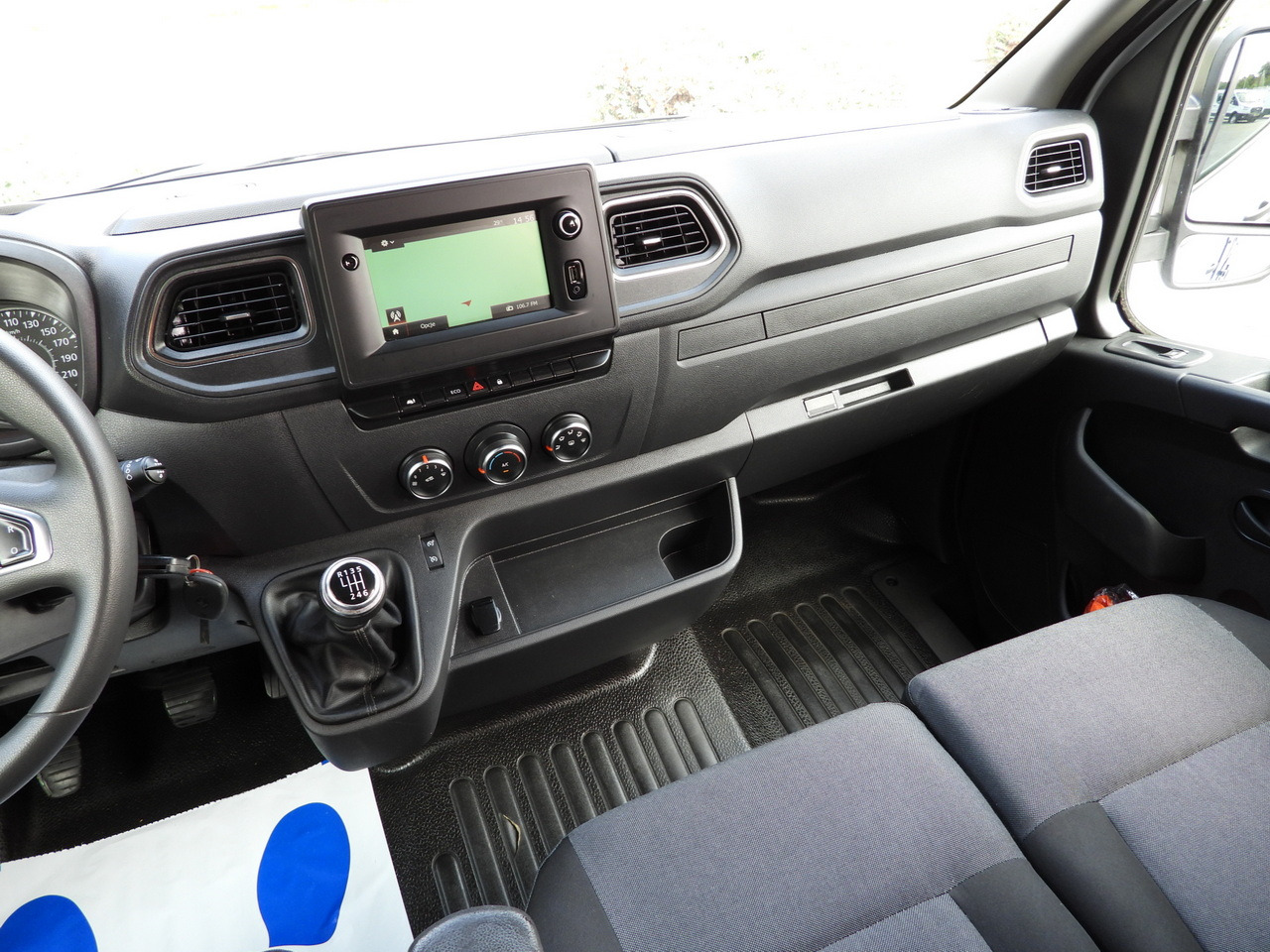 فان RENAULT MASTER BOX DELIVERY VAN 7 SEATS CRUISE CONTROL NAVIGATION LED LIGHTS AIR CONDITIONING 135HP: صور 30 فان RENAULT MASTER BOX DELIVERY VAN 7 SEATS CRUISE CONTROL NAVIGATION LED LIGHTS AIR CONDITIONING 135HP: صور 30