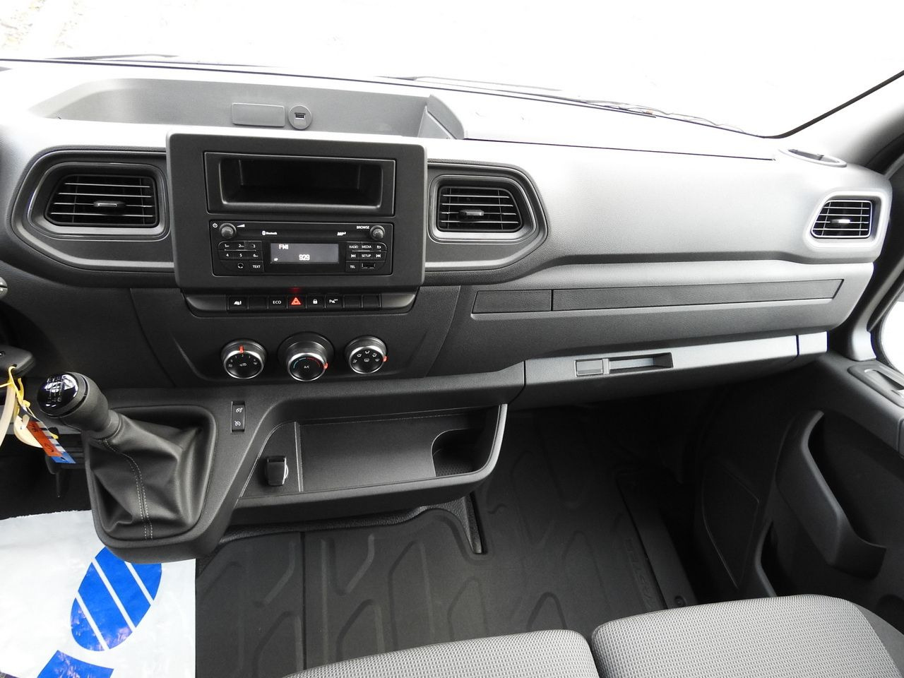 الشاحنات الصغيرة المبردة RENAULT MASTER NEW REFRIGERATOR VAN -10*C AIR CONDITIONING MANUFACTURERS 135HP: صور 34 الشاحنات الصغيرة المبردة RENAULT MASTER NEW REFRIGERATOR VAN -10*C AIR CONDITIONING MANUFACTURERS 135HP: صور 34